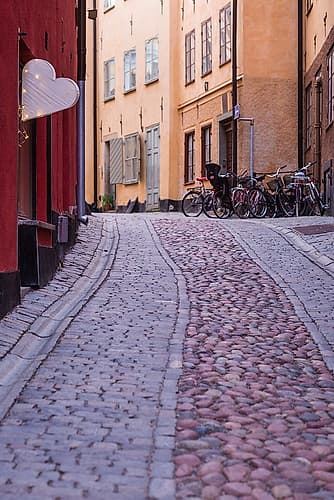 Sweden-Stockholm-Gamla Stan-Old Town-Royal Palace-old town street Art Print